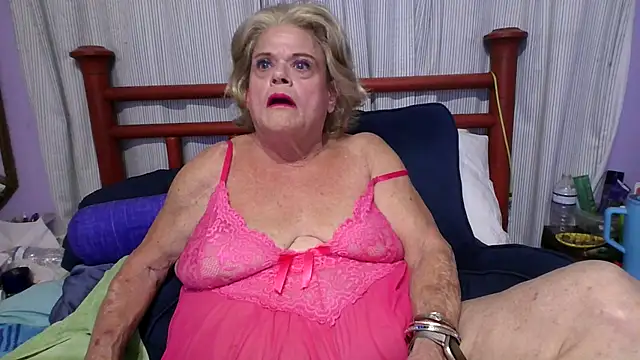 Snapshot of BigClitMelody chatting on October 30, 2025, 2:13 am BigClitMelody online show from October 30, 2025, 2:13 am