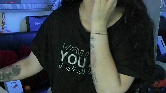 natasha logan  online show from March 13, 2026, 4:08 am