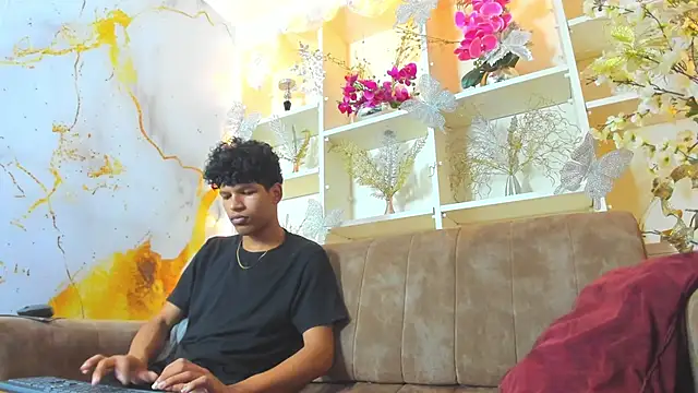 BvlgarVoyss online show from November 23, 2025, 7:24 pm