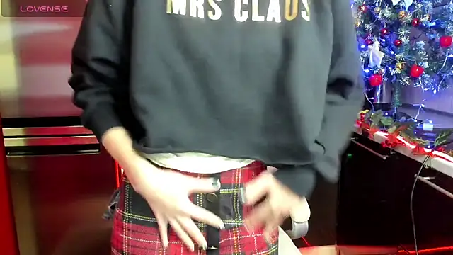 TayanaJons online show from December 23, 2024, 10:32 am