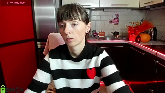 TayanaJons online show from November 27, 2025, 7:54 am