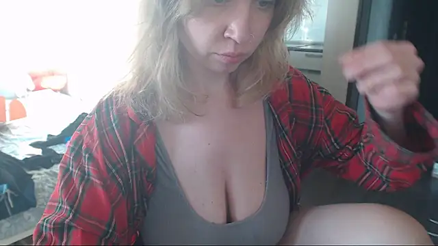 amanda kiss kiss online show from February 28, 2025, 1:58 pm