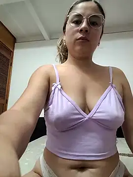 selena gomez2 online show from April 21, 2026, 2:04 am