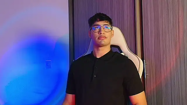 Jimmy Leeh  online show from October 17, 2025, 10:56 pm