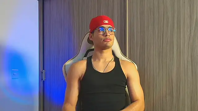 Jimmy Leeh  online show from November 28, 2025, 4:26 am