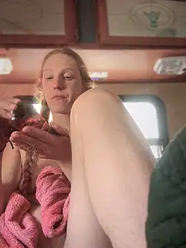 GoldenFlameGoddess online show from March 14, 2025, 7:12 pm