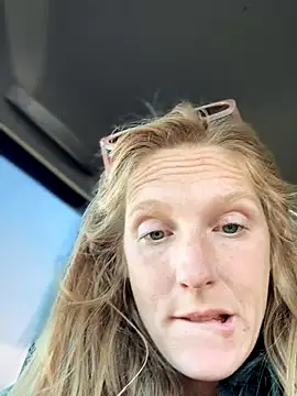 GoldenFlameGoddess online show from November 15, 2025, 10:04 pm