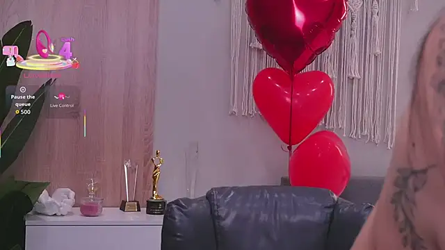 Molly Jons online show from March 5, 2026, 1:01 am