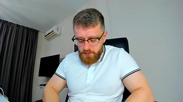 Findom guy online show from April 19, 2026, 11:31 am