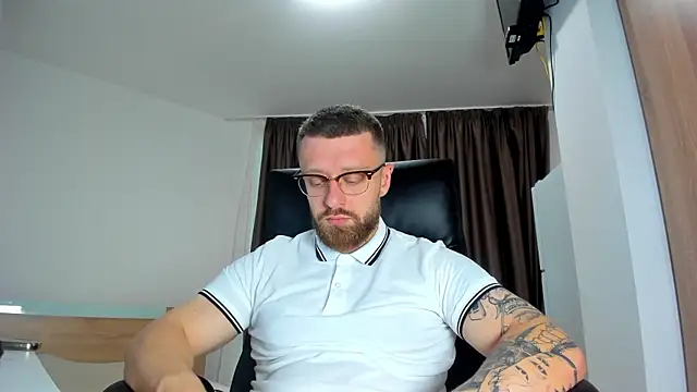 Snapshot of Findom_guy chatting on July 20, 2026, 4:31 pm Findom guy online show from July 20, 2026, 4:31 pm