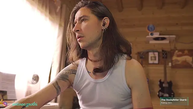 Antinoo Gnothi online show from November 23, 2025, 4:18 pm