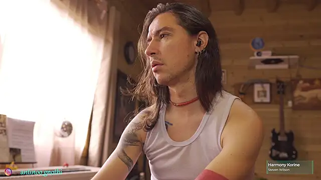 Antinoo Gnothi online show from November 24, 2025, 4:29 pm