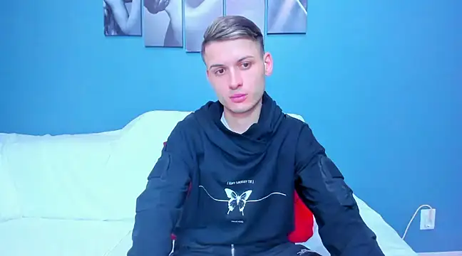 andboyfor6 online show from February 14, 2025, 11:31 pm