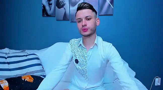 andboyfor6 online show from February 20, 2025, 6:17 am