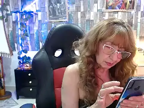 KarimaSarabe online show from December 4, 2024, 12:30 am