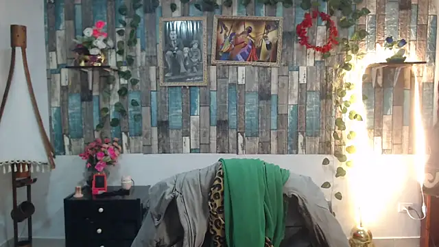 KarimaSarabe online show from October 8, 2025, 9:12 pm