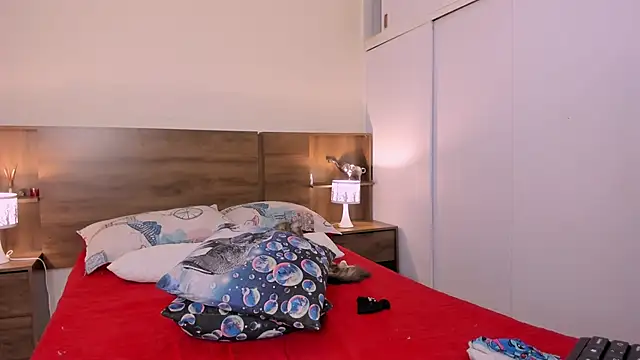 emily adams01 online show from February 11, 2025, 3:29 am