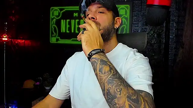 LexXHardy online show from September 24, 2025, 5:38 pm