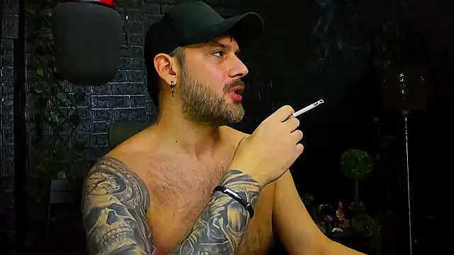 LexXHardy online show from December 1, 2025, 7:19 pm