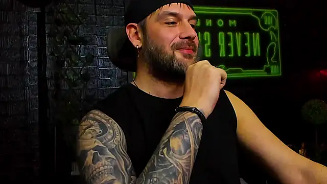 LexXHardy online show from December 15, 2025, 12:59 am