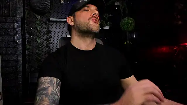 LexXHardy online show from April 21, 2026, 2:51 am