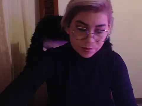 Snapshot of diane_fergusson chatting on April 7, 2026, 5:30 am diane fergusson online show from April 7, 2026, 5:30 am