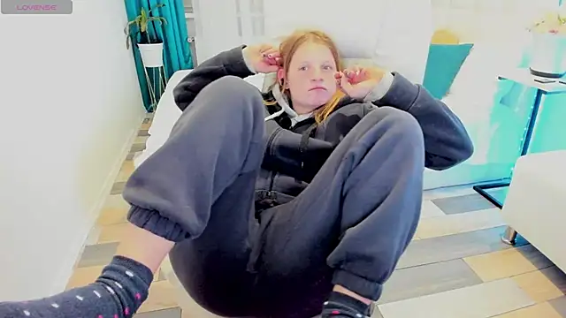 Kathlyn  Heath online show from February 20, 2025, 7:19 pm