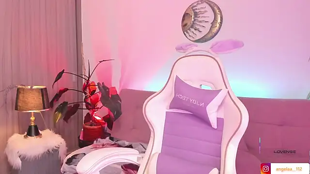 Snapshot of Anngel_1 chatting on December 20, 2025, 6:26 pm Anngel 1 online show from December 20, 2025, 6:26 pm