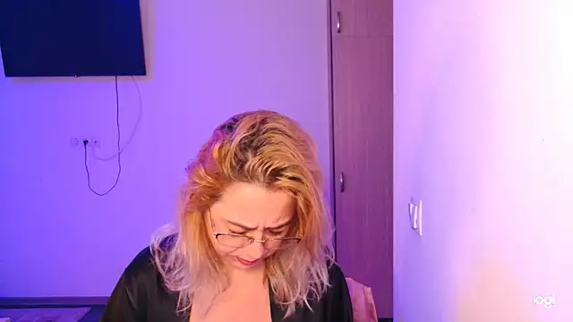 freyyamore1 online show from March 2, 2026, 7:37 am