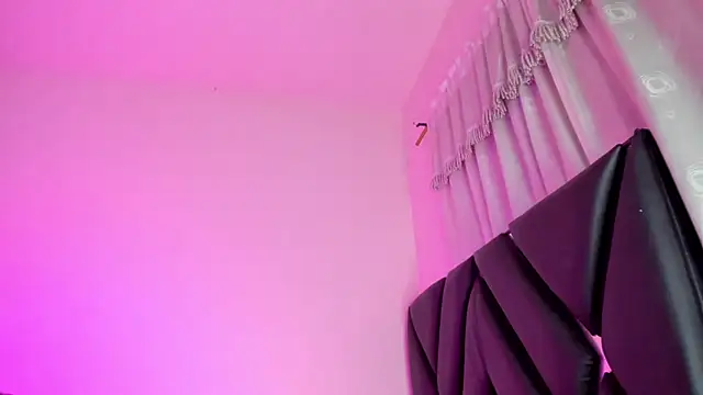 stephany doll  online show from April 11, 2026, 7:45 am