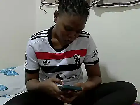 maggyjan online show from April 18, 2026, 11:16 pm