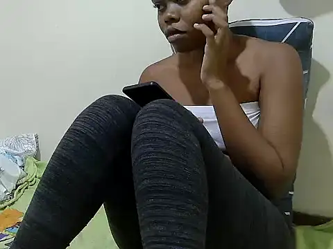 Snapshot of maggyjan chatting on June 6, 2026, 10:47 pm maggyjan online show from June 6, 2026, 10:47 pm