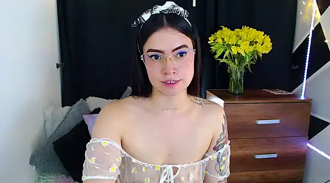 Isa Maiden1 online show from January 12, 2025, 10:33 pm