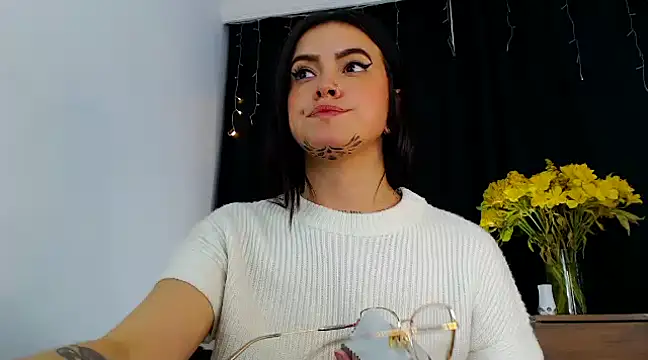 Isa Maiden1 online show from January 15, 2025, 4:25 am