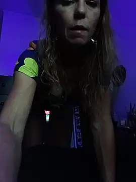 cammyquart online show from October 15, 2025, 9:04 pm