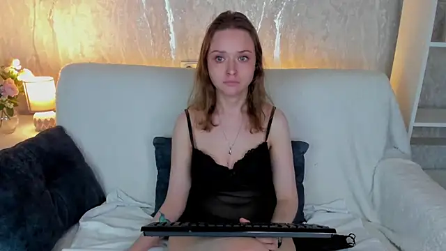 Snapshot of Linda_Bryant chatting on May 15, 2026, 11:12 pm Linda Bryant online show from May 15, 2026, 11:12 pm