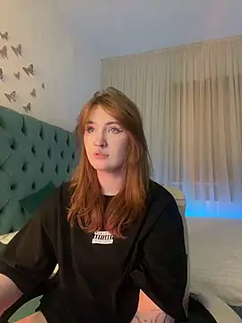  Chlo  e online show from February 10, 2025, 4:19 am