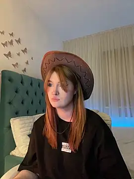  Chlo  e online show from February 14, 2025, 4:26 am