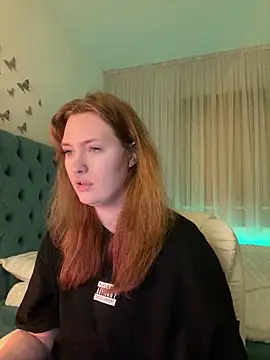  Chlo  e online show from February 27, 2025, 11:15 pm