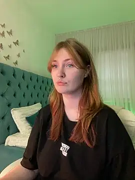  Chlo  e online show from March 6, 2025, 5:03 am