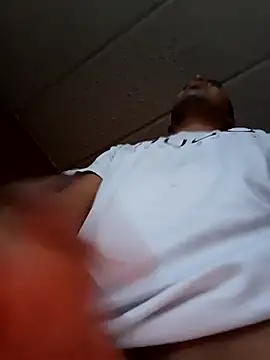 Diego leon27 online show from March 30, 2026, 10:55 pm