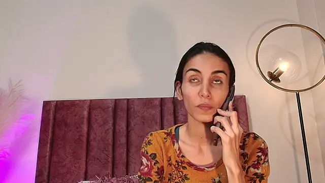 Nina Cavaali online show from October 27, 2025, 6:12 pm