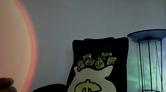 Mila  Paramo online show from December 26, 2024, 8:11 pm