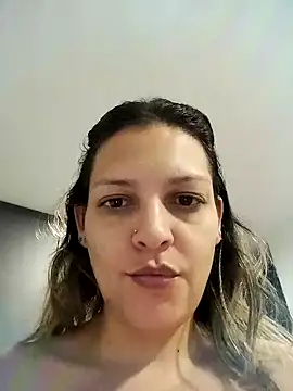 Mia Hampton online show from February 2, 2025, 3:32 am