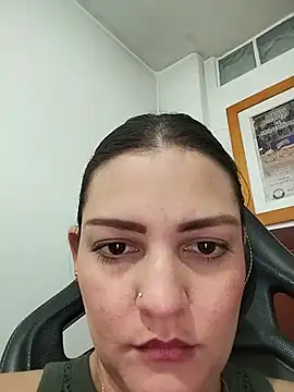 Snapshot of Mia_Hampton chatting on May 19, 2026, 8:59 pm Mia Hampton online show from May 19, 2026, 8:59 pm