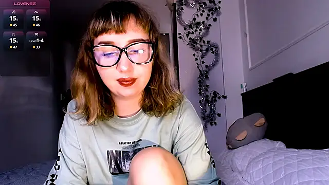 Snapshot of Cosmo_Riri chatting on January 16, 2025, 6:35 am Cosmo Riri online show from January 16, 2025, 6:35 am