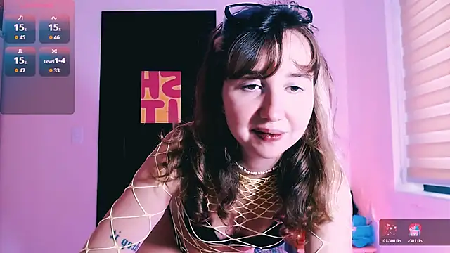 Snapshot of Cosmo_Riri chatting on November 23, 2025, 6:46 am Cosmo Riri online show from November 23, 2025, 6:46 am