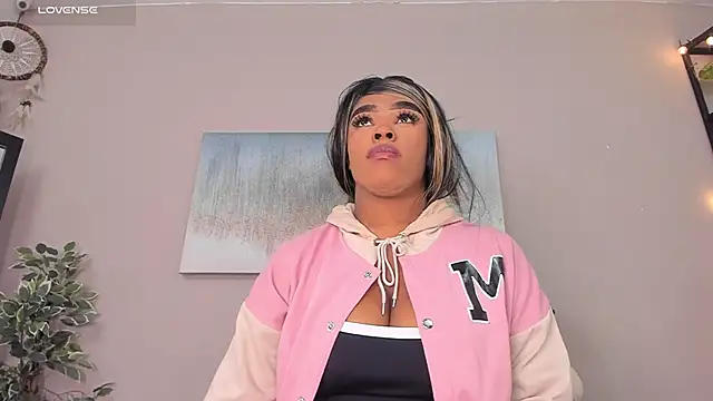 Briana Wells  online show from March 13, 2026, 12:45 pm