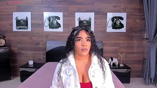 Briana Wells  online show from July 10, 2026, 12:41 pm