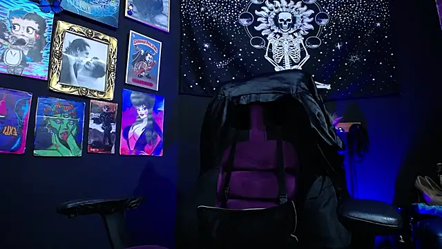 Yourmadame P online show from December 27, 2024, 12:39 am